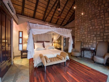 Shumbalala Game Lodge Suite