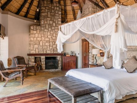 Shumbalala Game Lodge Suite