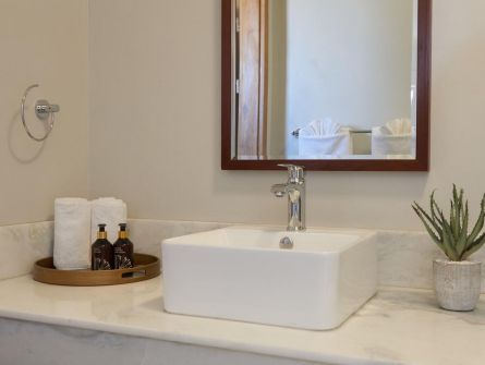 Agama Lodge Standard Chalet Bathroom