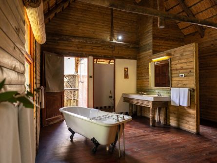 Nata Lodge Luxury Chalet Bathroom