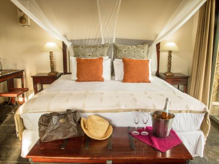 Muchenje Safari Lodge Cottage Interior